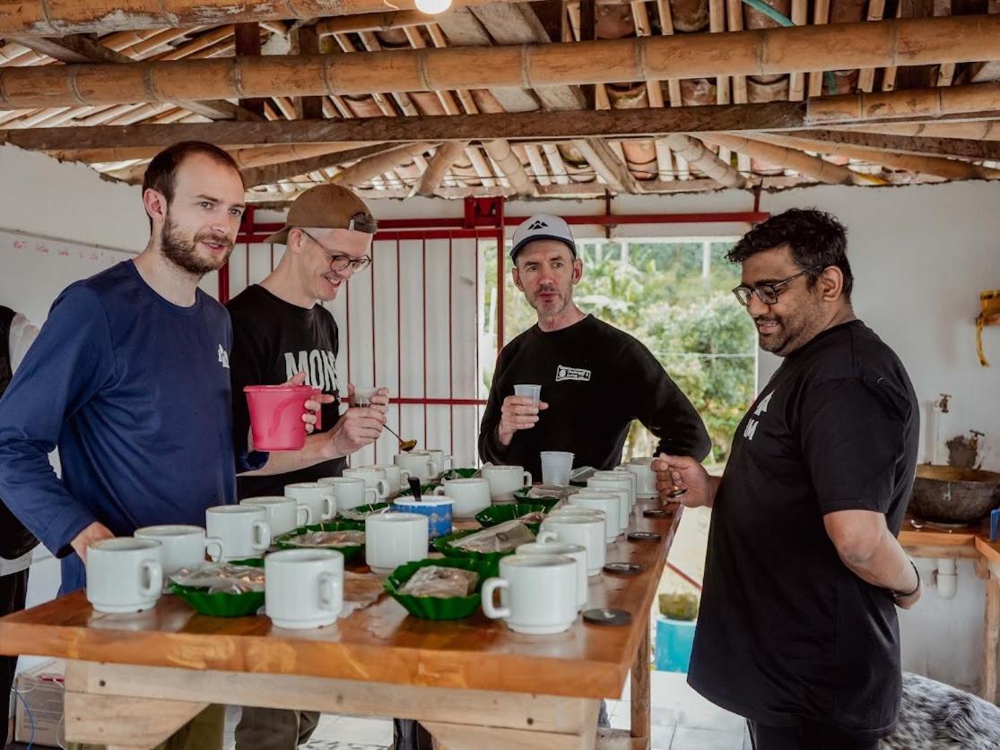 El Fenix Coffee Otel Calarcá Dış mekan fotoğraf